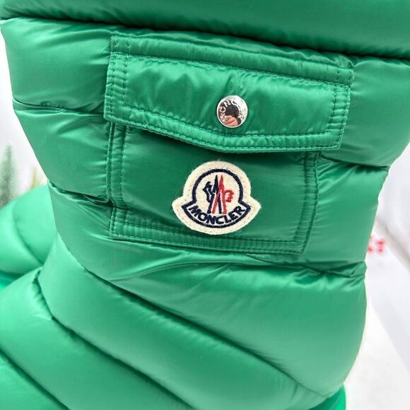 SOLD!!!!!!!   Women’s Moncler Gaia pocket snow boots size 41 - Picture 5 of 12